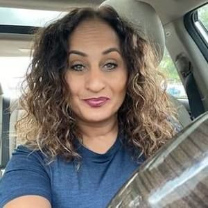 Meet your Posher, Elisa